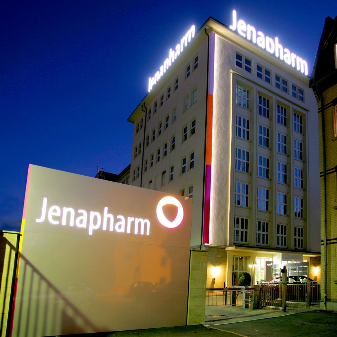 Referenz Jenapharm Außenbeschilderung Referenz Jenapharm Außenbeschilderung