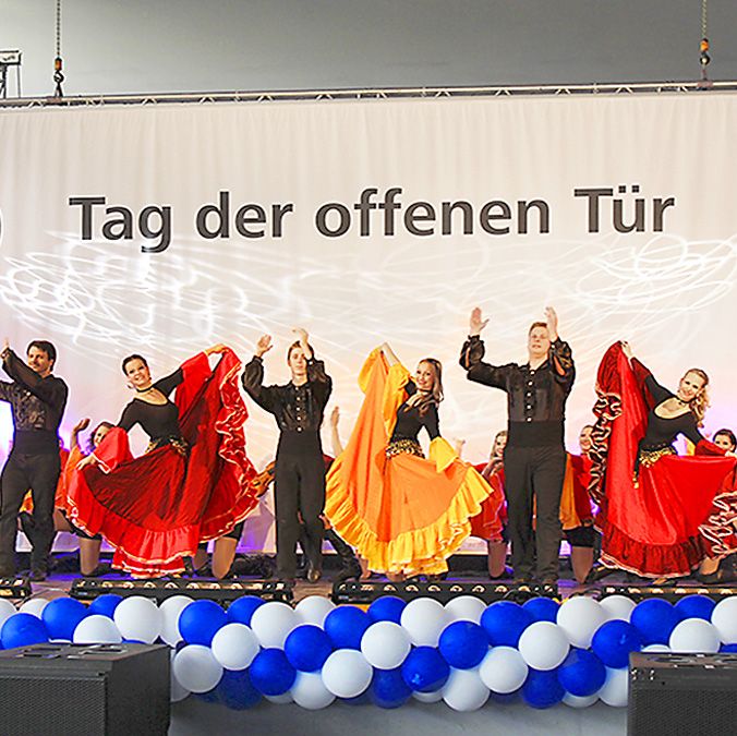 Referenz Carl Zeiss GmbH Jena Tag der offenen Tür Bühnenbau Referenz Carl Zeiss GmbH Jena Tag der offenen Tür Bühnenbau